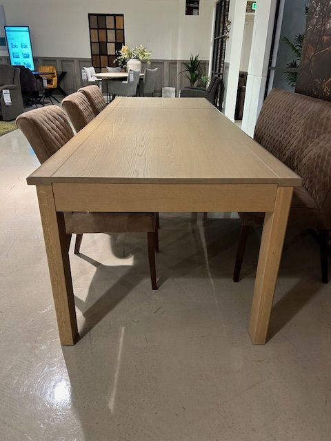 (Showroommodel) Uitschuiftafel Sophy