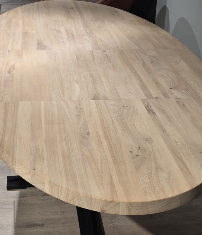 (Showroommodel)Pilat&Pilat Eettafel Dirk-Jisk 