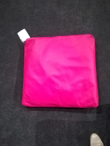 (Showroommodel) Zitkussen Strapp