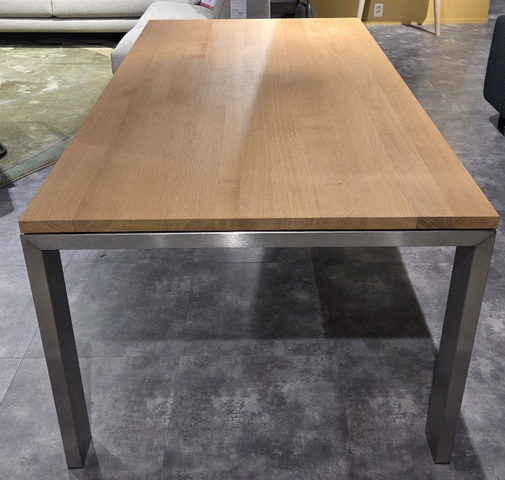 (Showroommodel) Seuren Eettafel Sidney Eiken