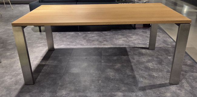 (Showroommodel) Seuren Eettafel Sidney Eiken