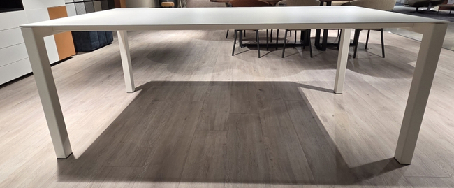 (Showroommodel)Bert Plantagie Eettafel Pedro 