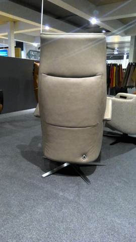 (Showroommodel) Draaifauteuil Twilla TW-102