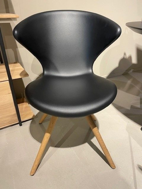 (Showroommodel) Tonon Stoel Concept Zwart