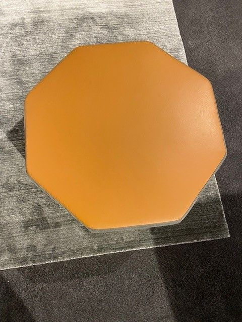 (Showroommodel) Leolux Poef Amulet