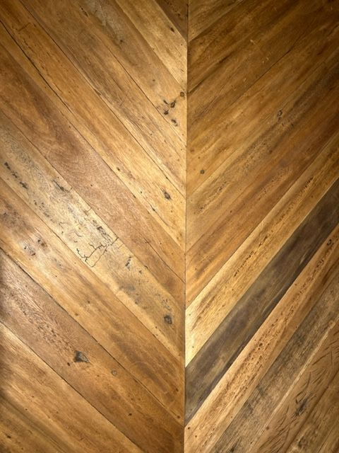 (Showroommodel) Eettafel Fishbone 240x100