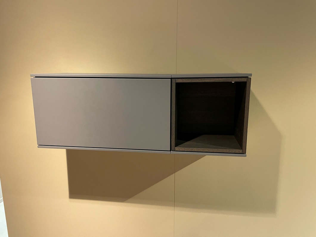 (Showroommodel) Hangkast Cas