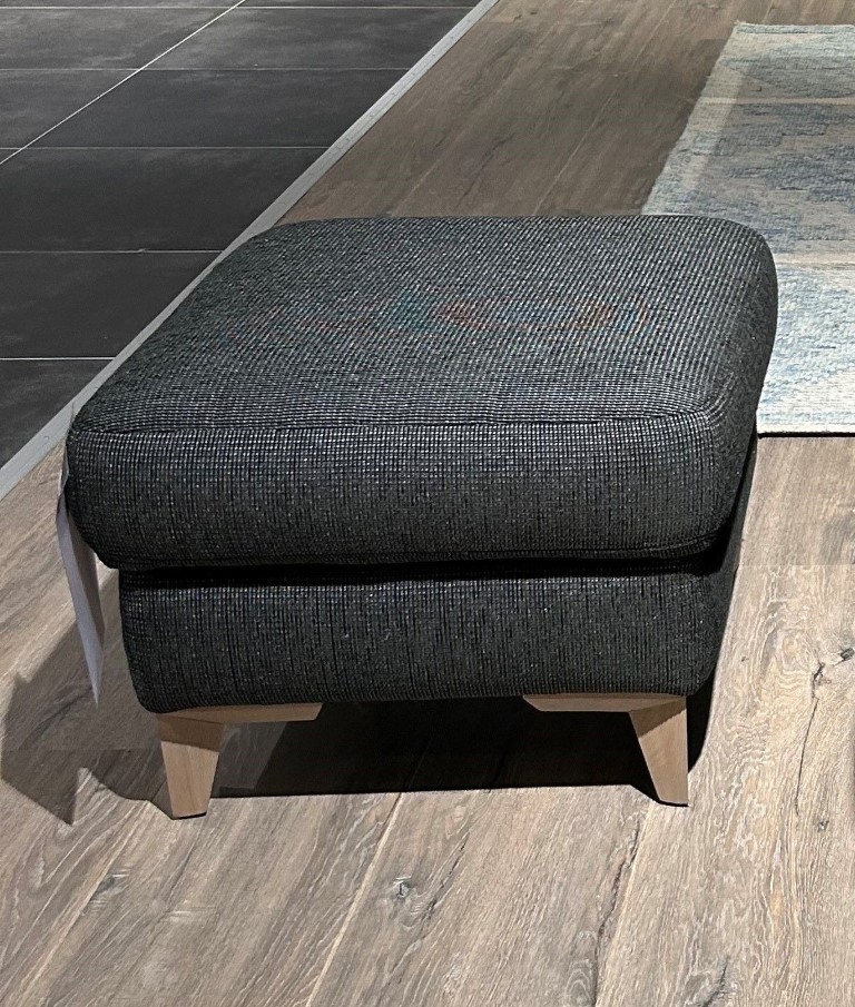 (Showroommodel) Hocker Veriton Black