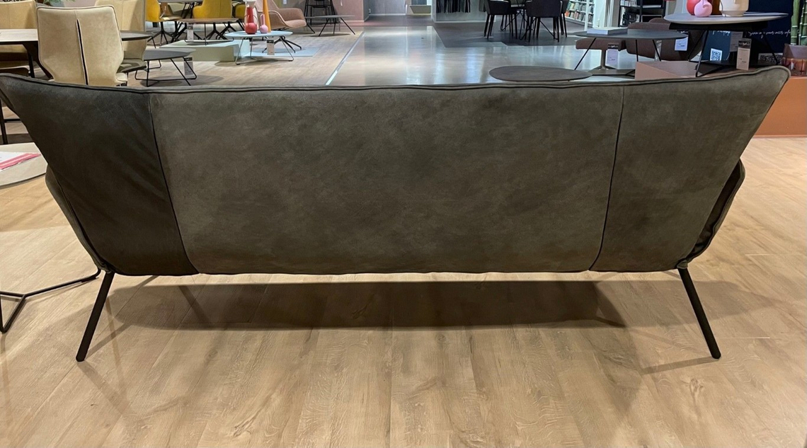 (Showroommodel) Bree's New World Bank Gaucho