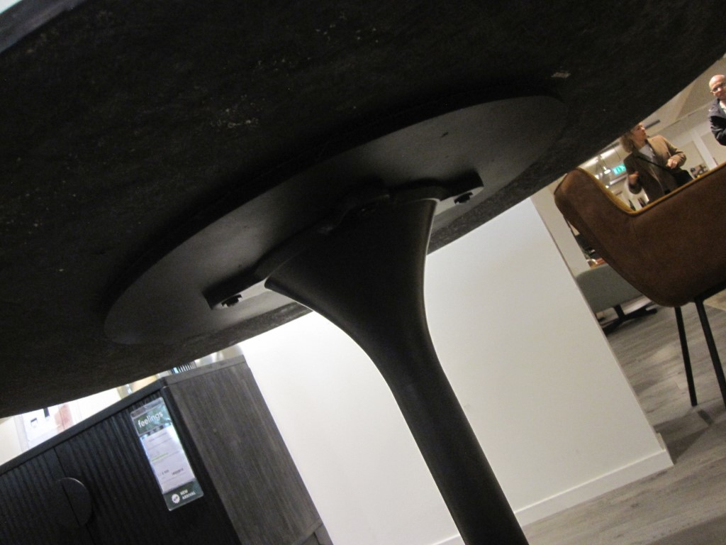 (Showroommodel) Feelings Eettafel Marble