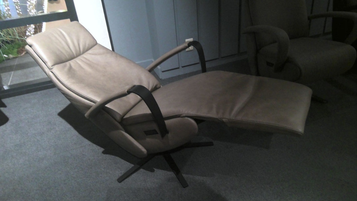 (Showroommodel) Relaxfauteuil Twilla 218N S Taupe