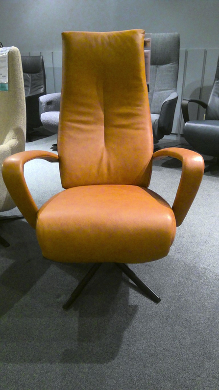 (Showroommodel) Sta-Op Fauteuil Rivingo XXL Cognac