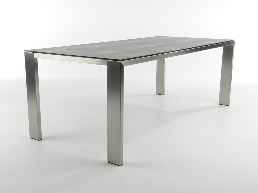 Bert Plantagie Eettafel Edge 