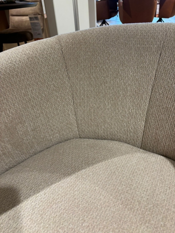 (Showroommodel)Draaifauteuil Gaudenzi Ecru