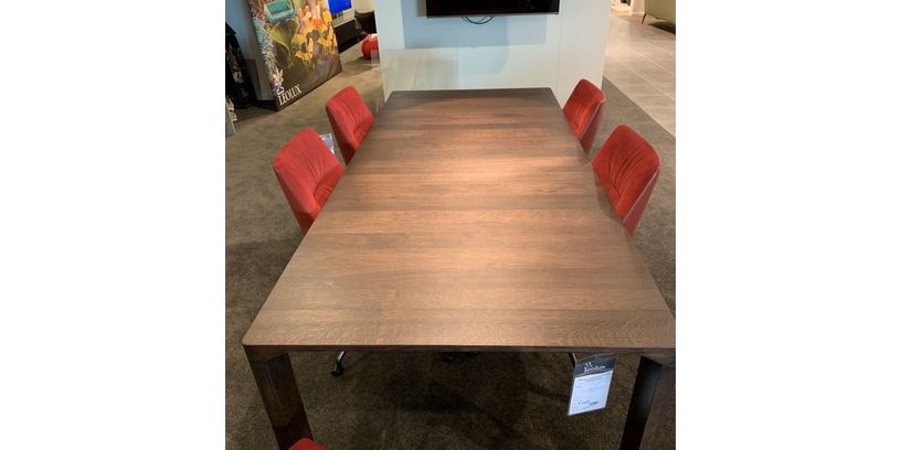 (Showroommodel) Leolux Eettafel Yama 