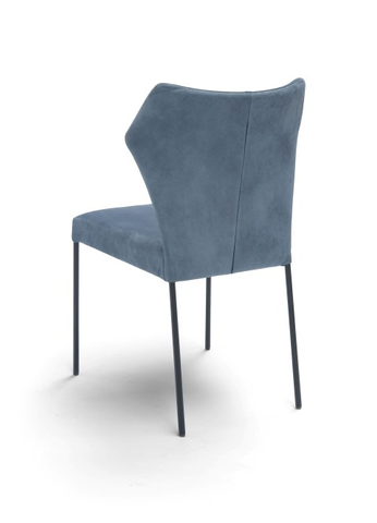 Bree's New World Stoel Fly