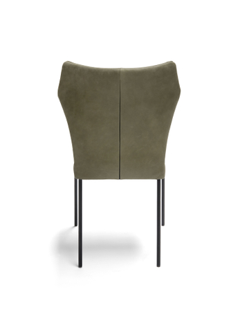 Bree's New World Stoel Fly