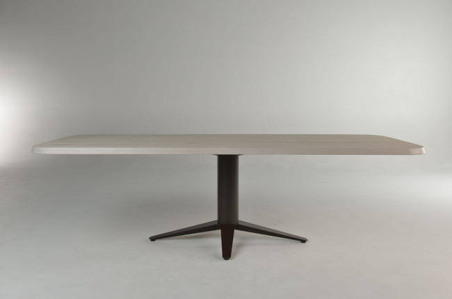 Bert Plantagie Tafel Carve