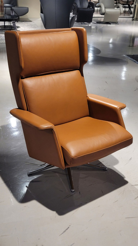 (Showroommodel) Fauteuil Odense + Poef 