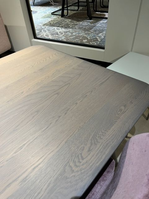 (Showroommodel) Eyye Eettafel Sving