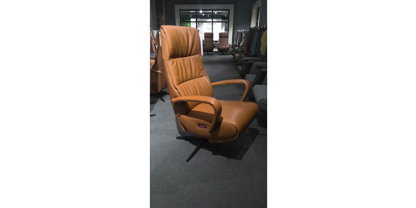 (Showroommodel)Relaxfauteuil Twilla 191N XL Cognac