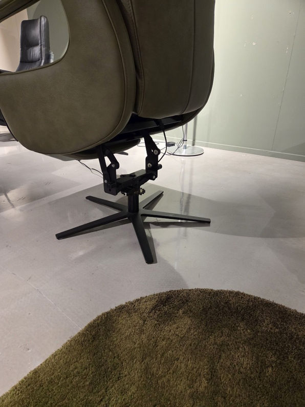 (Showroommodel) Movani Sta-op Fauteuil Melogno L