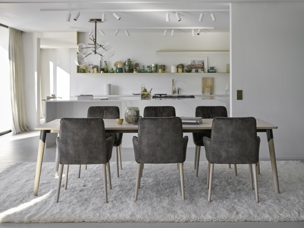 Mobitec Armstoel Aura