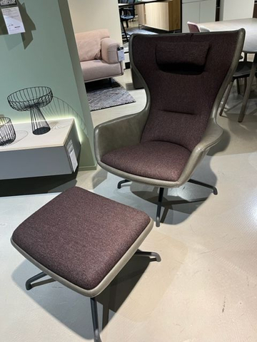 (Showroommodel) Eyye Fauteuil Puuro + Poef
