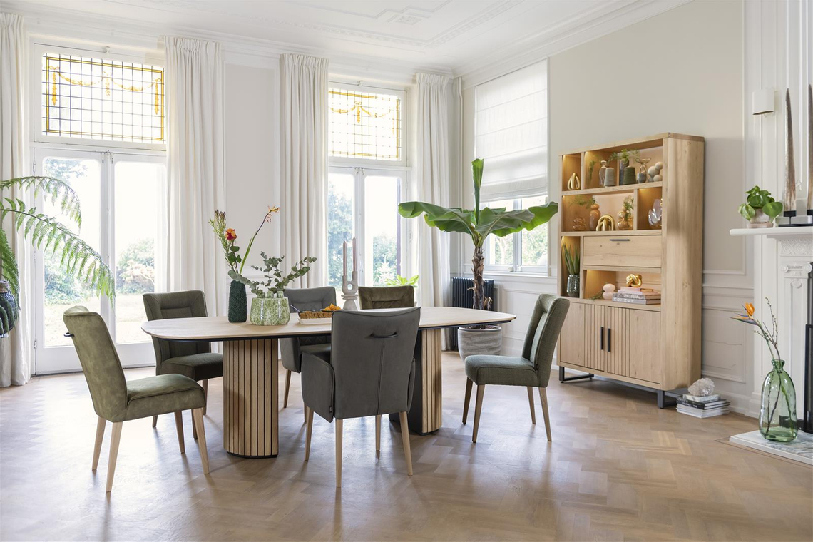 Henders & Hazel Armstoel Olivera