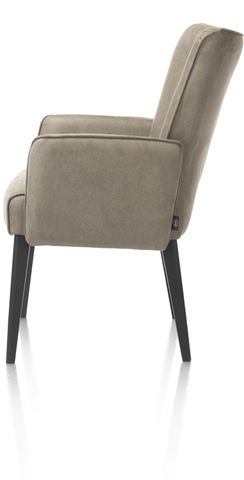 Henders & Hazel Armstoel Olivera