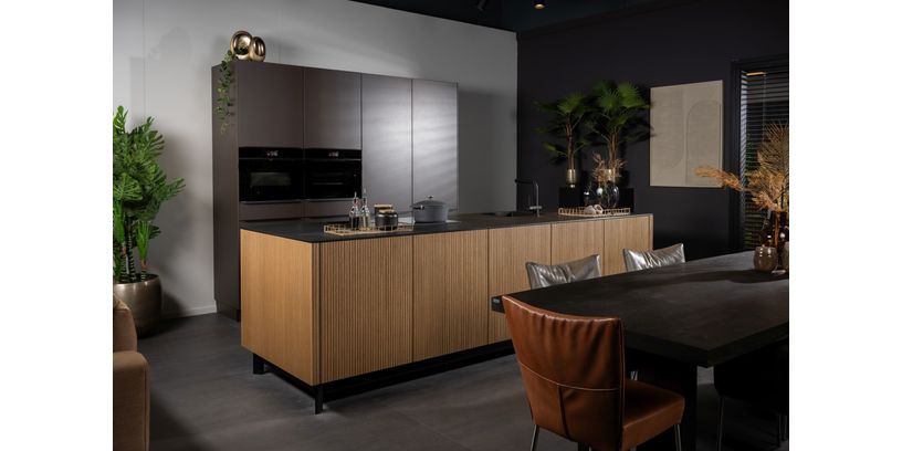 Nolte Keuken Met Kastenwand KB25