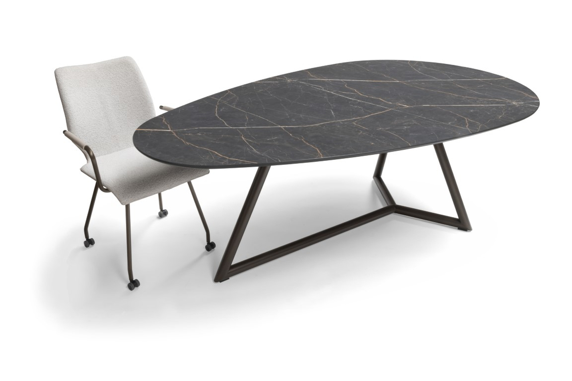 Bree's New World Eettafel Druppel Thunder