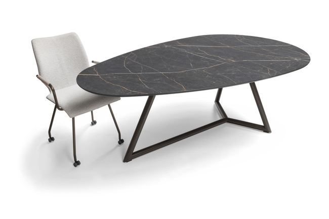 Bree's New World Eettafel Druppel Thunder