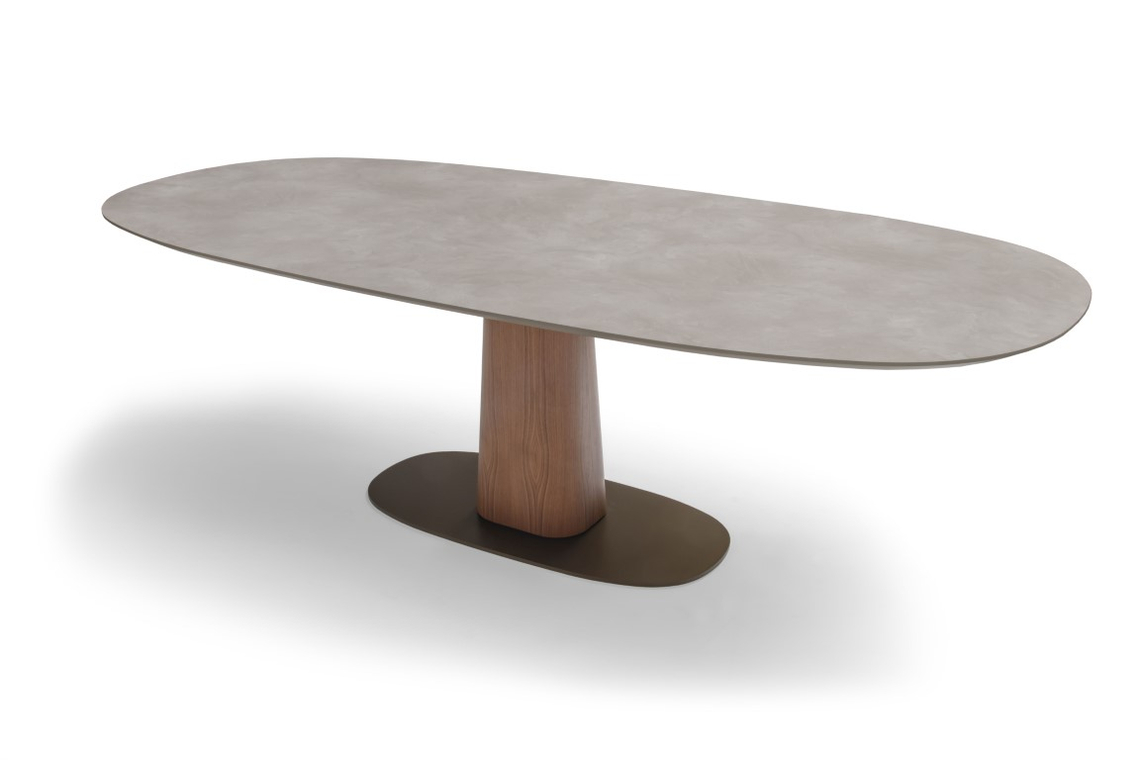 Bree's New World Eettafel Storq