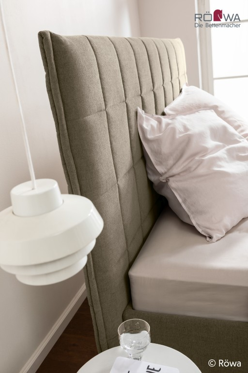 Ledikant Scalea gestoffeerd