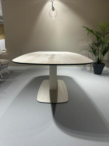 (Showroommodel)Montel Eettafel Yuno