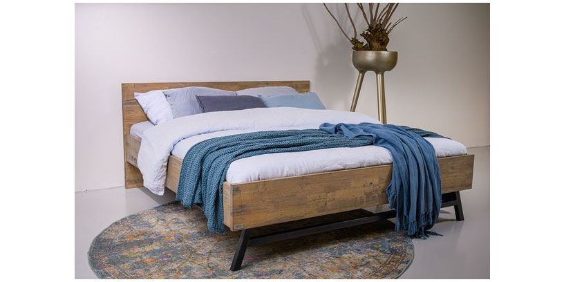 Steel & Stockings Ledikant Hoyt