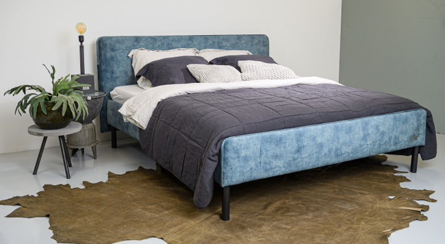 Steel & Stockings Ledikant Olijfje