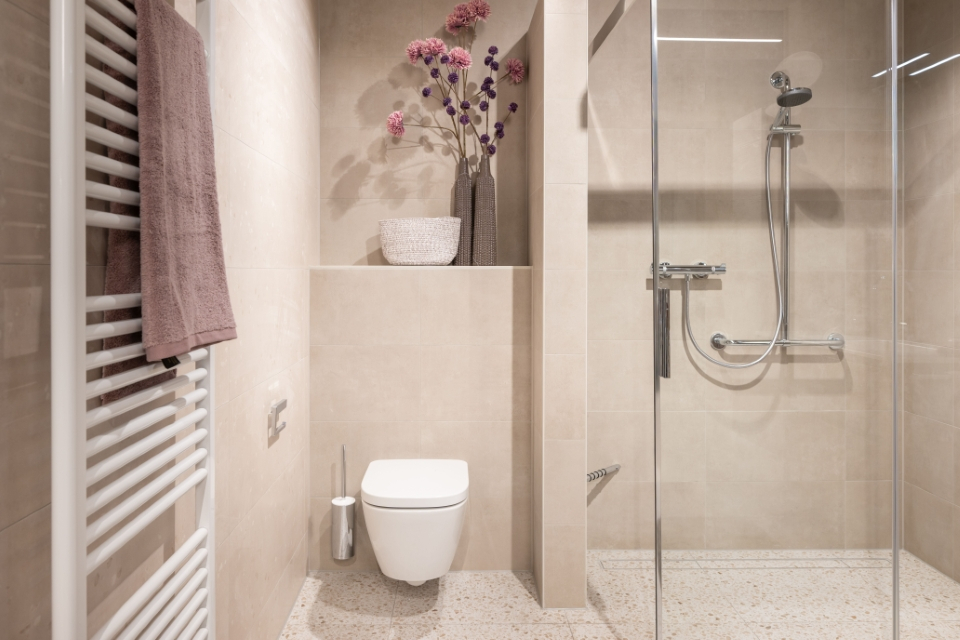 Badkamer Warm Terrazzo