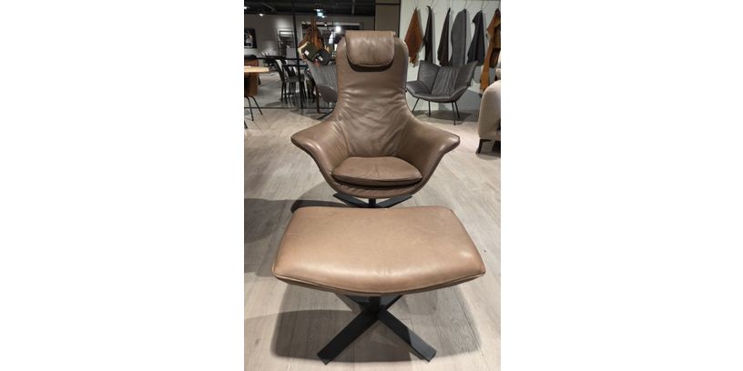 (Showroommodel) Label Relaxfauteuil Seat 24 + Poef