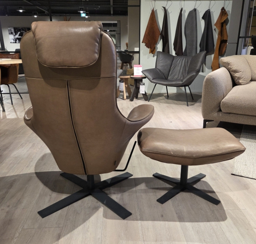 (Showroommodel) Label Relaxfauteuil Seat 24 + Poef