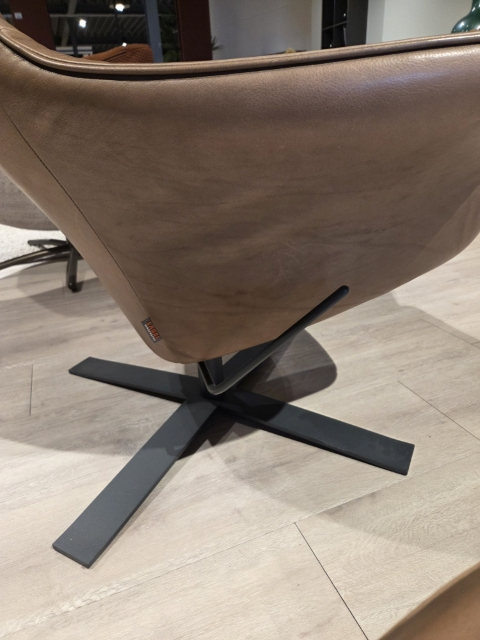 (Showroommodel) Label Relaxfauteuil Seat 24 + Poef