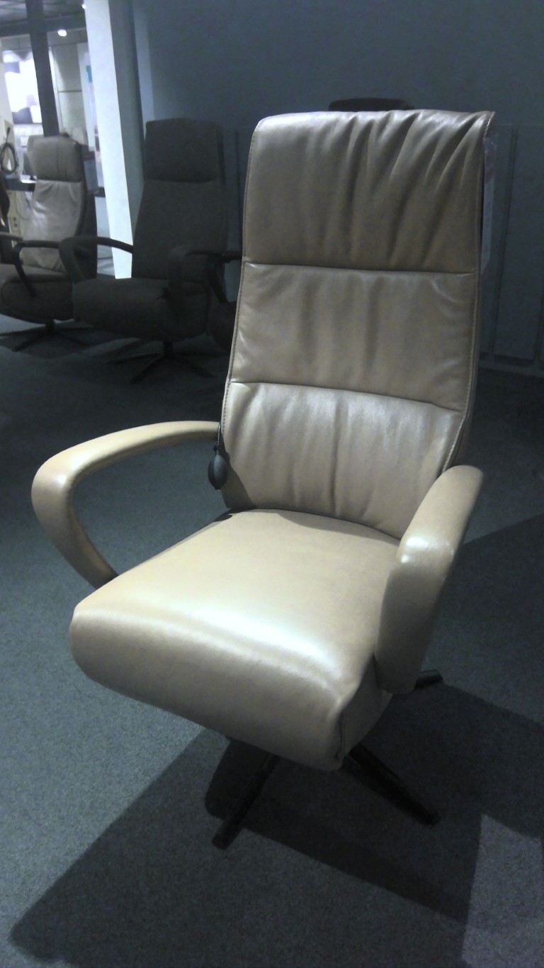 (Showroommodel) Sta-Op Fauteuil Twilla 191N Taupe
