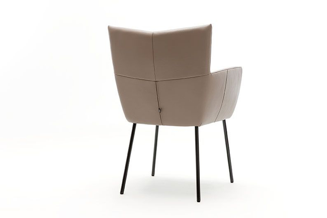 Design on Stock Armstoel Moka