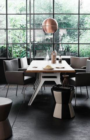 Design on Stock Armstoel Moka