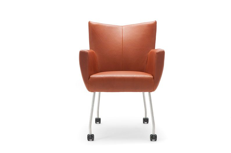 Design On Stock Armstoel Moka met wielen