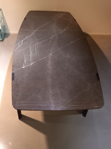 (Showroommodel) Eettafel 1450 Francis Bruin