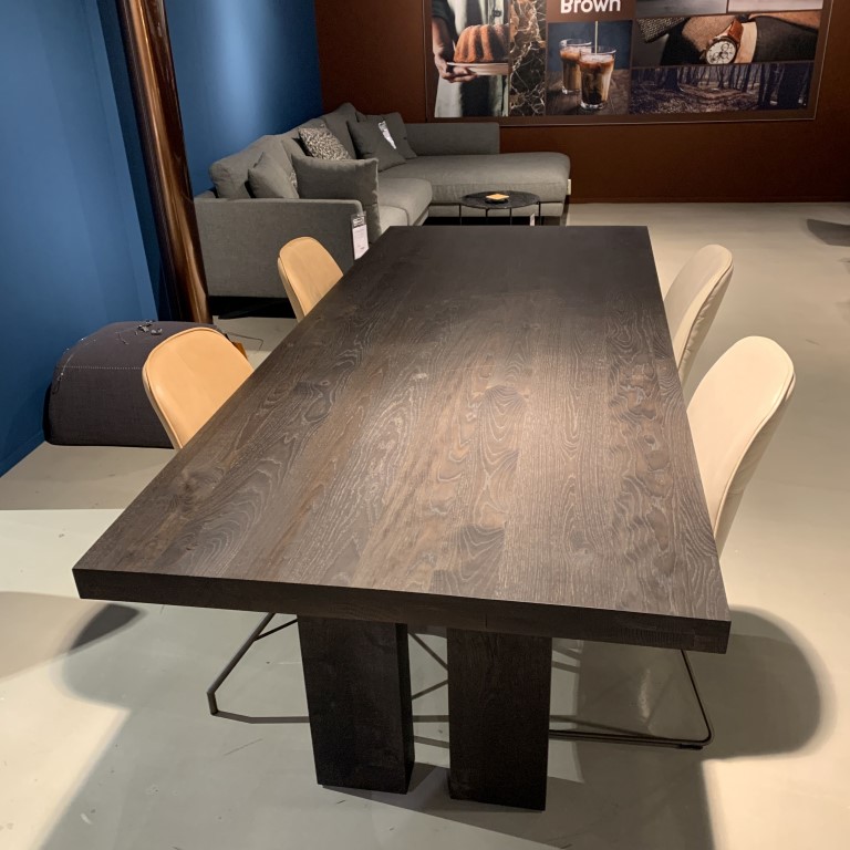 (Showroommodel) Brown Eettafel Fern