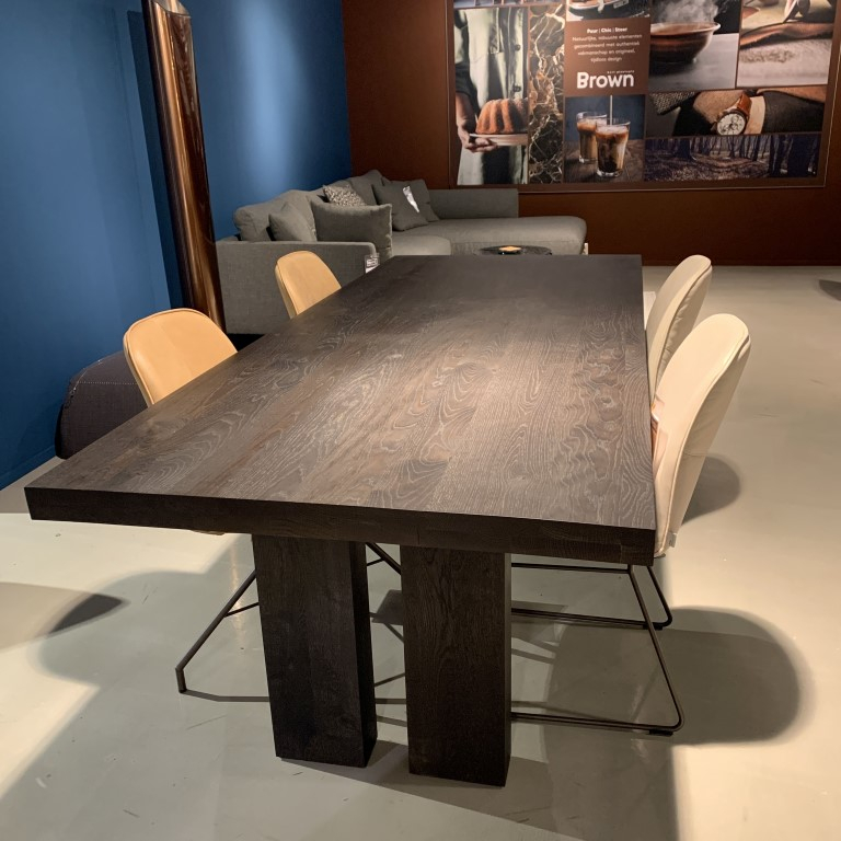 (Showroommodel) Brown Eettafel Fern
