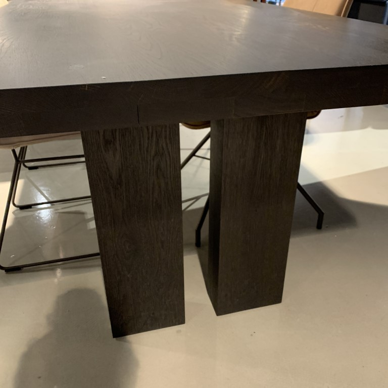 (Showroommodel) Brown Eettafel Fern